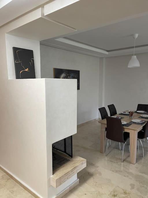 Chic & Cosy Flat Near Airport Lockbox Fast Wifi Appartement Nouaceur Buitenkant foto