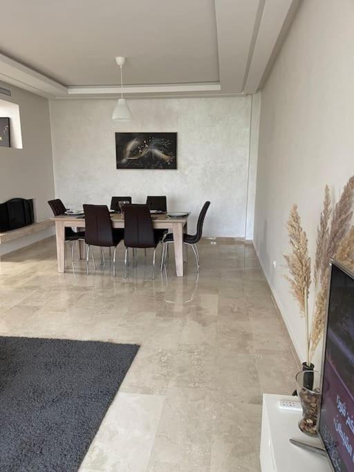 Chic & Cosy Flat Near Airport Lockbox Fast Wifi Appartement Nouaceur Buitenkant foto