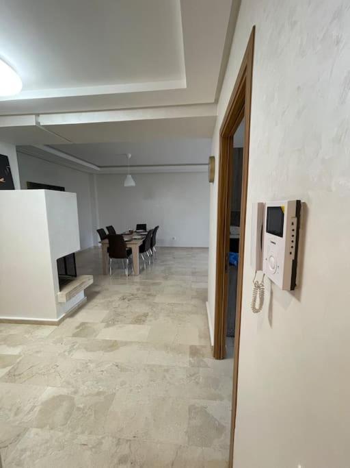 Chic & Cosy Flat Near Airport Lockbox Fast Wifi Appartement Nouaceur Buitenkant foto